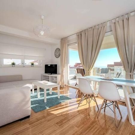 Blue Sky, Modern Sea View Apartment โนวาลยา ภายนอก รูปภาพ