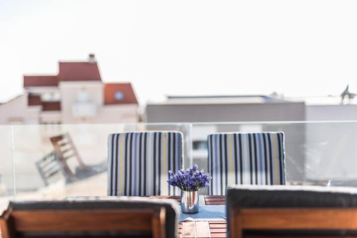 Blue Sky, Modern Sea View Apartment โนวาลยา ภายนอก รูปภาพ